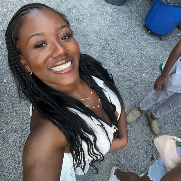 Meet the Posher | Kae-lyn - Picture 3 of 5